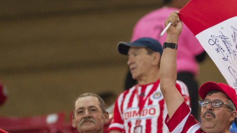 Chivas podría recibir una sanción económica por insultos racistas.
