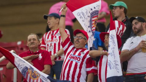 Chivas podría recibir una sanción económica por insultos racistas.