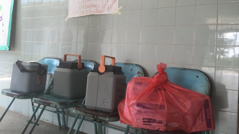 Vacunas en el hospital de Tumeremo antes de ser trasladas al interior del municipio Sifontes.