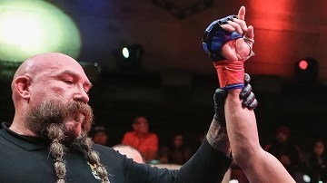 John Castañeda enfrentará el 14 de octubre a Gustavo López.