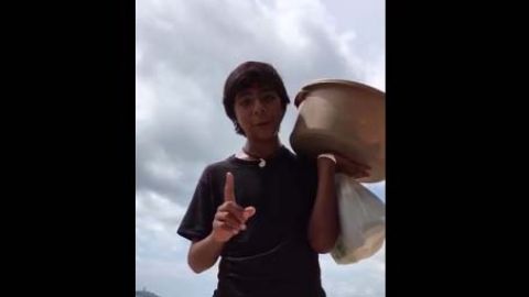 El jovencito ha impactado por su lenguaje amplio.