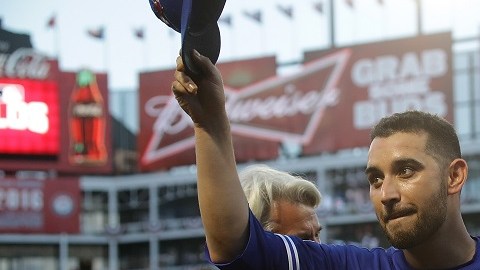 El mexicano Marco Estrada fue el gran protagonista del triunfo de Toronto 10-1 ante Rangers.