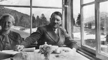 Hitler And Braun
