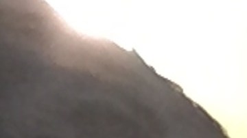 El presidente del Comité de Inmigración del Concejo, Carlos Menchaca, escuchó este viernes testimonios de inmigrantes para mejorar el acceso a los servicios de las agencias municipales.