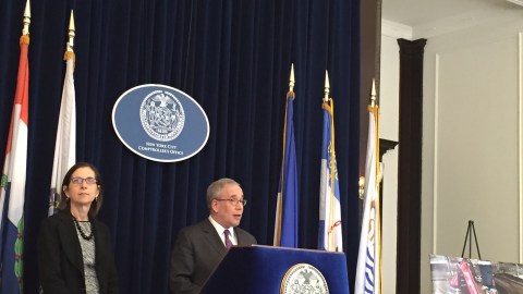 El contralor Scott Stringer presentó un informe que revela fallas gravísimas sobre los programas de cuidado infantil que se le ofrece a los menores en los albergues