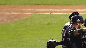 Indios de Clevelans ganan tercer juego