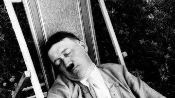Hitler comenzó con inyecciones de glucosa y vitaminas. Pocos años después, se inyectaba hormonas y esteroides y después pasó a las drogas duras, como metanfetaminas.