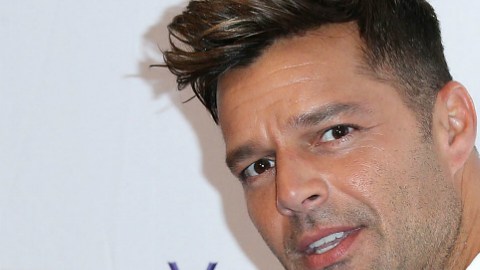 El cantante está muy involucrado con varias causas humanitarias.