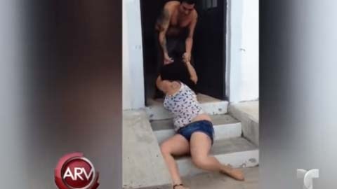 La mujer pedía a gritos que la ayudaran.