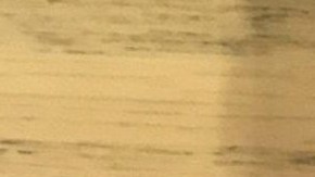 El hombre devolvió el libro sin dejar su nombre.