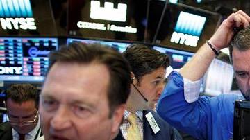Los mercados moderaron a primera hora sus pérdidas./Efe