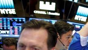 Los mercados moderaron a primera hora sus pérdidas./Efe