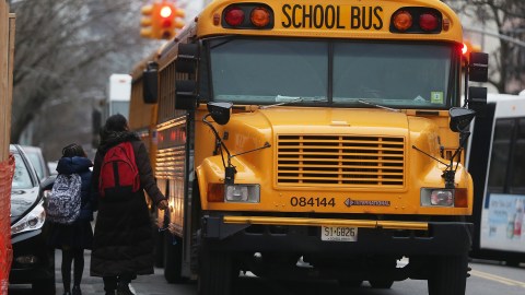 El departamento de educación de la Ciudad se mostró agradecido por el acuerdo y anunció la normalidad del servicio de buses escolares.