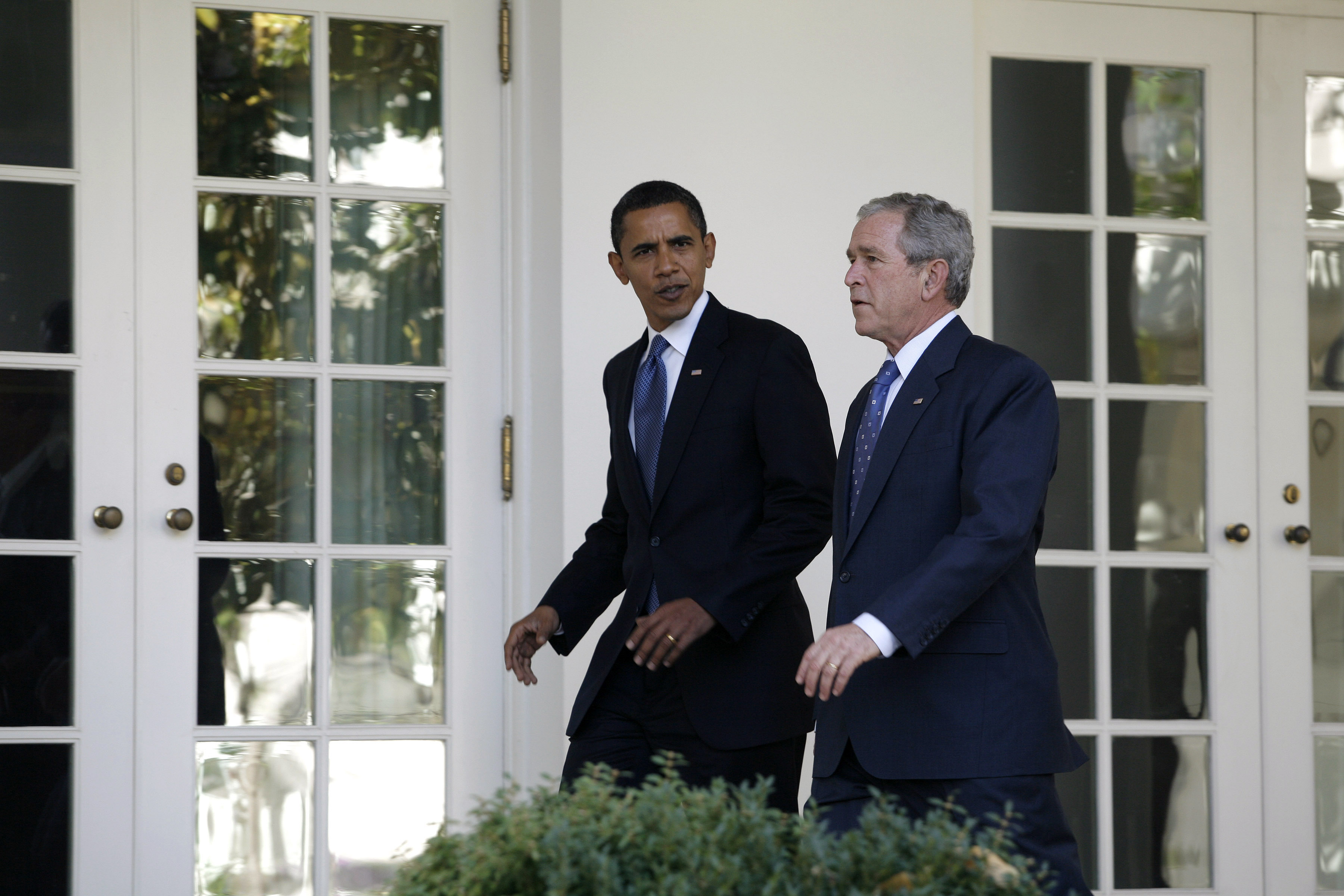 Barack Obama y George Bush en 2008.