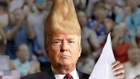 Los usuarios en redes sociales no pierden el tiempo con las imágenes de Trump y el KKK.
