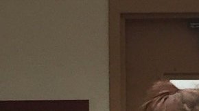 Ashlee Hutt (en la foto) y Leeroy “Mac” McIver se declararon no culpables de suministro ilegal de drogas a un menor, entre otros cargos.