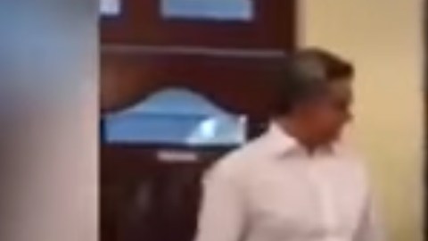 Miguel Ángel Mancera durante una reunión en un restaurante.