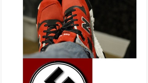 El sitio dailystormer.com sigue relacionando estos tenis con su movimiento.