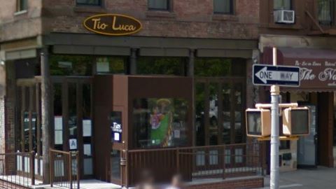 El salón de belleza 'Nu Locs Natural Parlor' se encuentra en el 423 de Malcolm X Blvd.