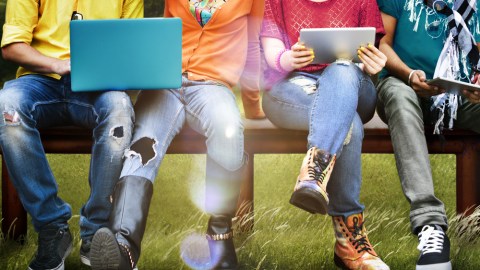 estudiantes laptops