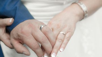 Emprende con mucha fe y positivismo tu nuevo matrimonio. /Shutterstock