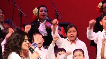 "La música ayuda a los niños a sentirse valorados", dice el copositro Nilko Andreas.