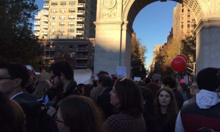 Manifestantes en Washington Square Park.