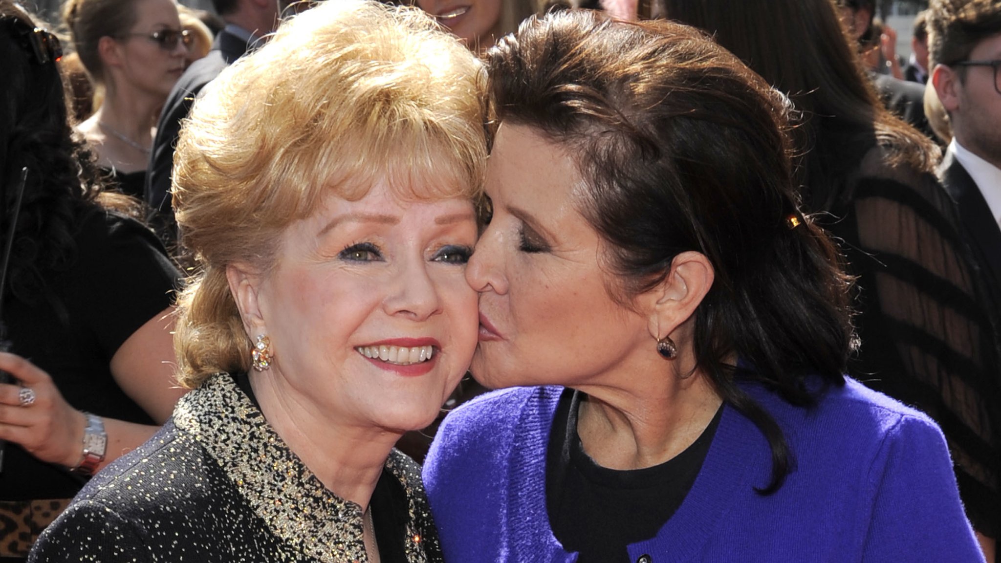 ¿Puedes morir de pena por la pérdida de un ser querido, como Debbie Reynolds y Carrie Fisher?