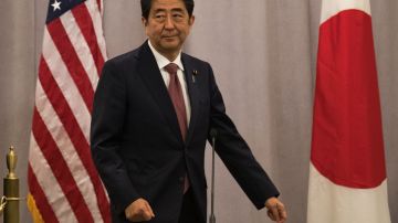 Shinzo Abe será el primer mandatario japonés que visite Pearl Harbor tras 75 años.