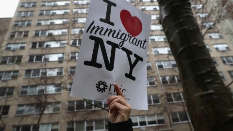 El logotipo ya clásico para promover a  Nueva York fue utilizado por marchistas.