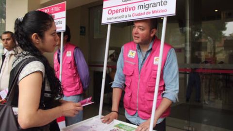 Hay módulos en el aeropuerto de la Ciudad de México y en  estaciones del Metro.