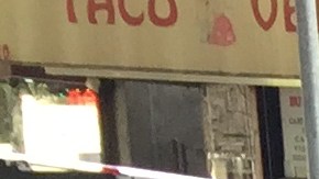 Residentes de Corona se quejan por el problema de suciedad y basuras que hay en su vecindario