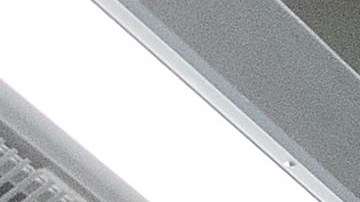 Las nuevas estaciones lucen modernas con techos altos y luces brillantes