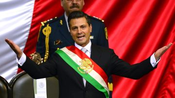El presidente Enrique Peña Nieto recibirá 425 mil 478 pesos de bono de fin de año.