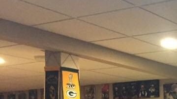 ¿A dónde escaparon las piernas de una de estas jóvenes?