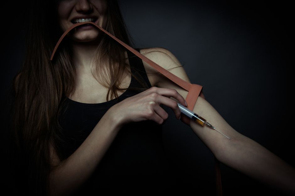 Video Adictos a la heroína en EEUU, la consumen como si fuera cerveza