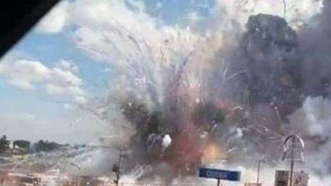 El Mercado de Pirotecnia de San Pablito, en Tultepec, quedó reducido a cenizas.