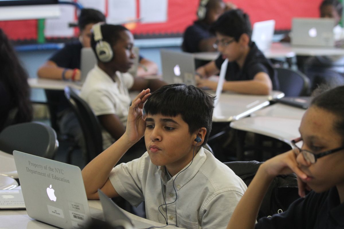California lidera gastos por educación, pero alumnos de NY