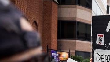 Los manifestantes marcharon desde la Iglesia Metropolitana AME de la capital estadounidense hasta las inmediaciones de la Casa Blanca.