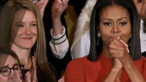 Michelle Obama dijo casi entre lágrimas que ser primera dama de Estados Unidos ha sido el mayor honor de su vida.