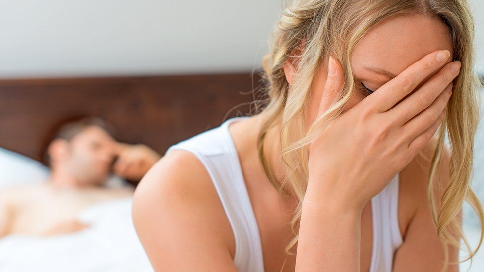 ¿Por qué las mujeres sienten dolor al tener sexo?