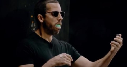Era la tercera vez que el mago hacía el truco.