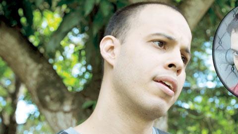 En la foto principal, Bryan Santiago Ruiz, hermano de Esteban.