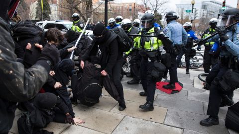 Se reportan más de 90 detenidos desde la mañana de este jueves.