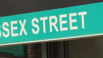 Médicos de diferentes organizaciones salieron a la calle en Manhattan para defender el Obamacare.