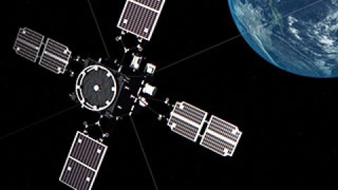 Japón refuerza las comunicaciones en su armada.