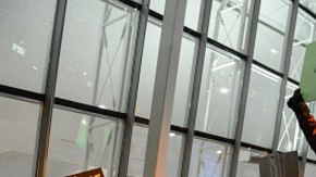 Protesta en el aeropuerto JFK contra la medida de Trump.