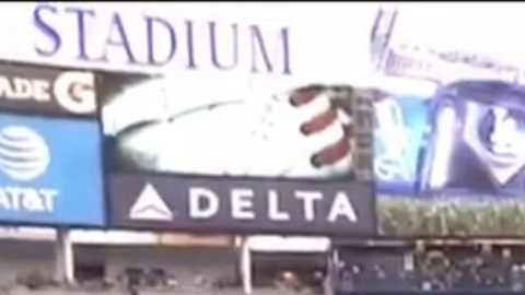 Jorge Viera en el Yankee Stadium.