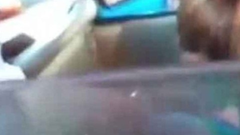 Las autoridades hallaron metanfetaminas y heroína en el auto.