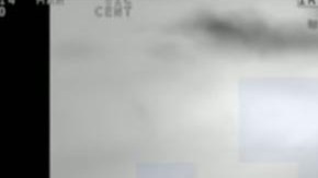 El ovni desapareció perdiéndose entre las nubes, indicaron las autoridades.